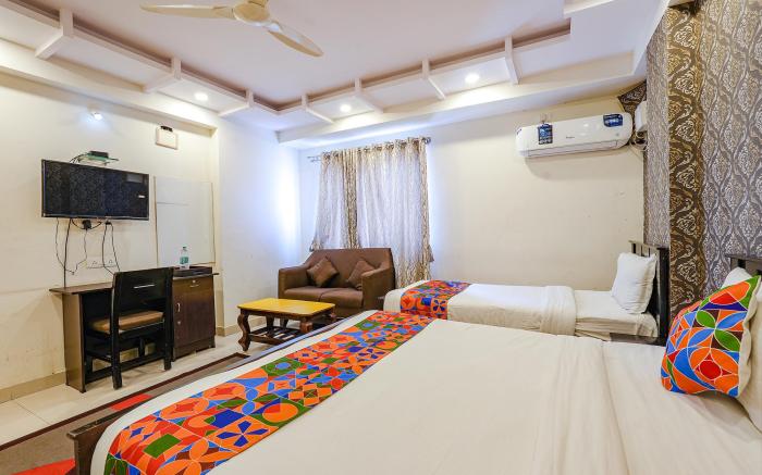 FabExpress Amazing Inn - Nr. Forum mall