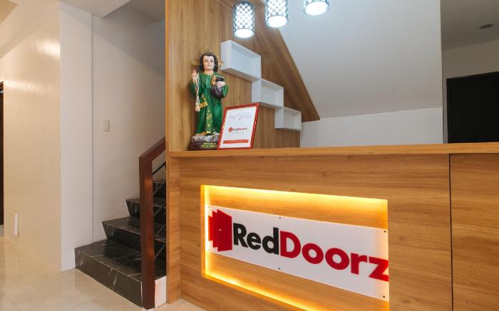 RedDoorz near UST Sampaloc Manila