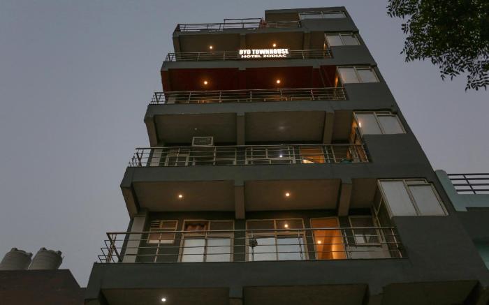 Townhouse Zodiac Near Botanic Garden of Indian Republic