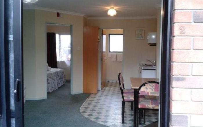 Ulster Lodge Motel