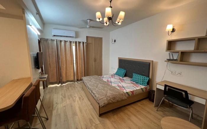 Lovely And Luxury Noida  Studio