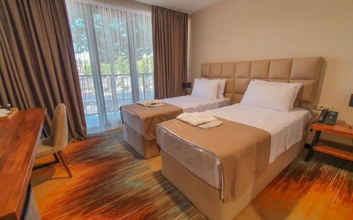 CAROUSEL HOTEL