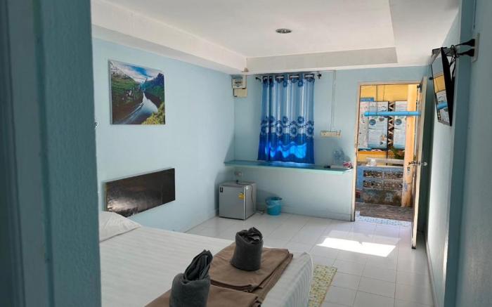 Kohchang Baanrimtalay Resort