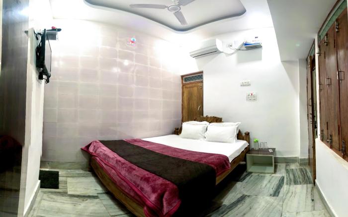 Bobby Premium Residency