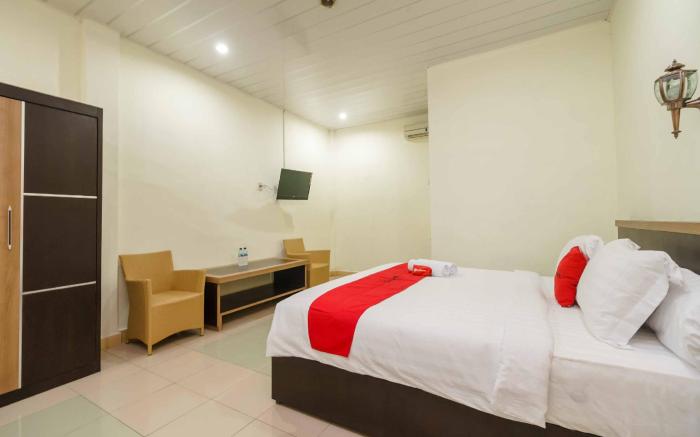 RedDoorz Plus @ Setiabudi Medan 4
