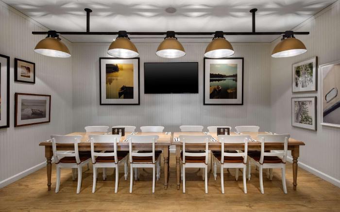 DoubleTree by Hilton Toronto Airport