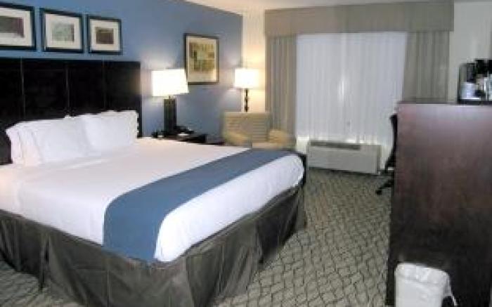 Holiday Inn Express & Suites Belle Vernon By IHG
