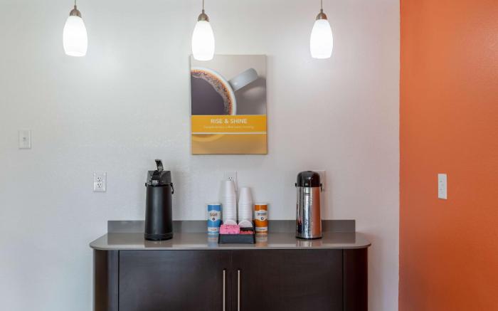 Motel 6 Bryan, TX - University Area