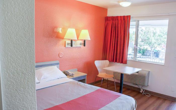 Motel 6 Ukiah, CA