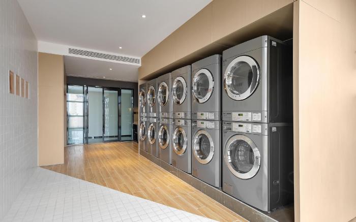 Atour S Hotel Xining Haihu New District Guotou Square