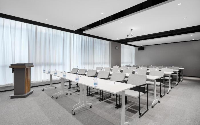 Atour X Hotel Xi’an High-tech Yaou College