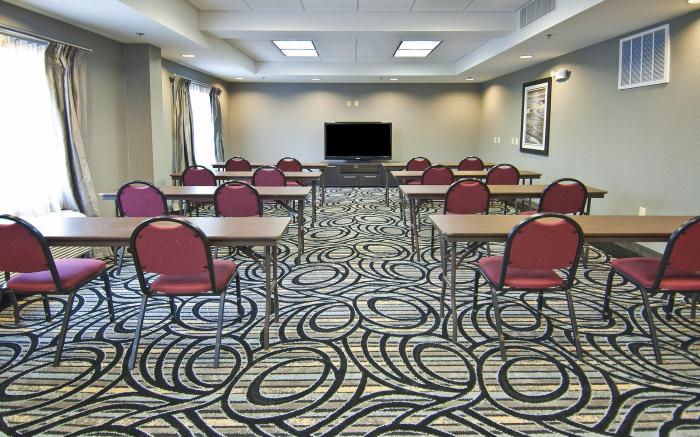 Holiday Inn Express & Suites Jackson/Pearl International Airport By IHG