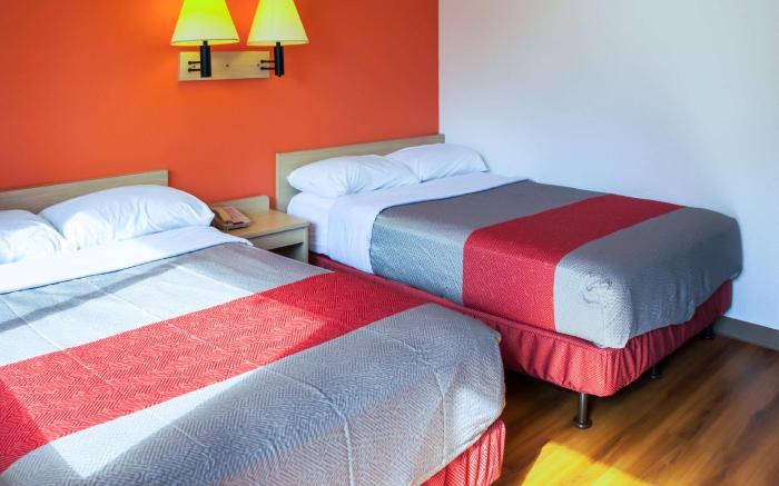 Motel 6 Porterville, CA