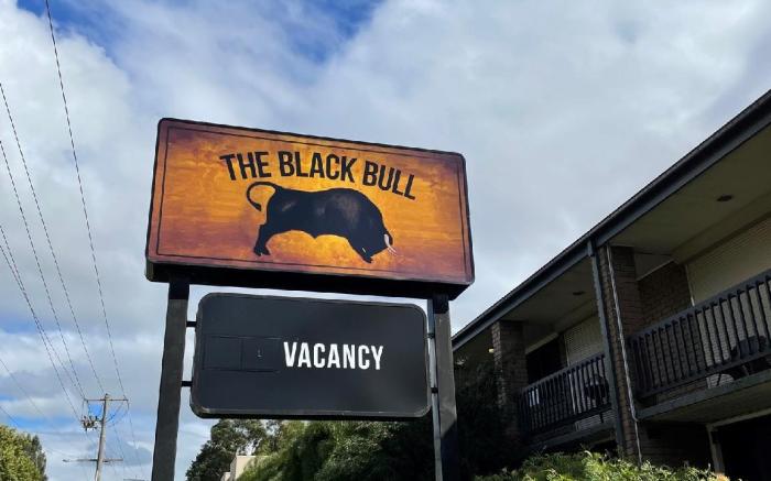 Black Bull Motel