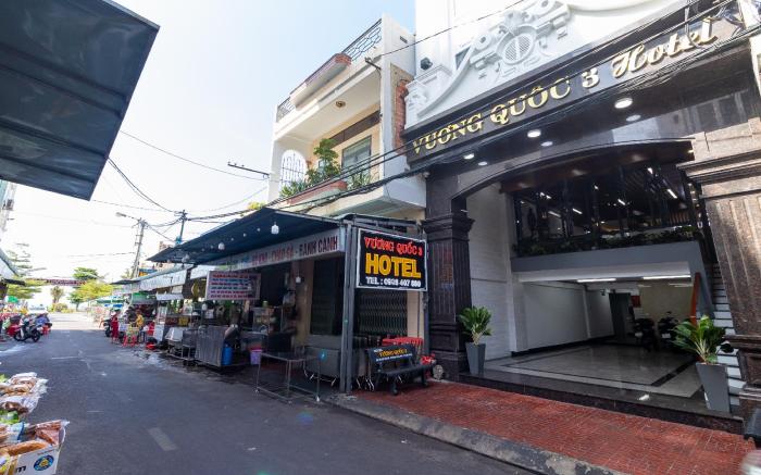 Vương Quốc 3 Hotel