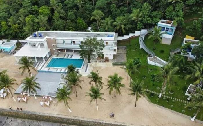 Namanday Island Resort