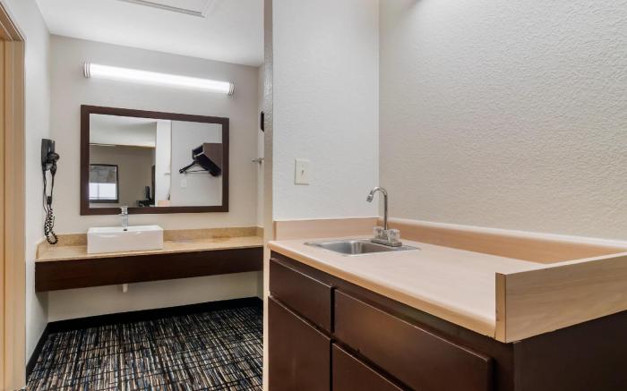 Quality Inn & Suites I-10 near Fiesta Texas