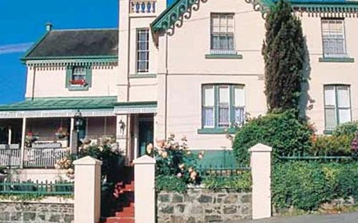 Hillview House Bed and Breakfast