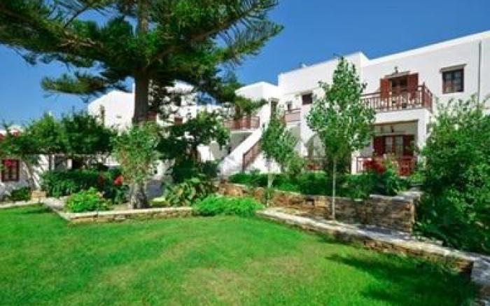 Birikos Studios and Apartments