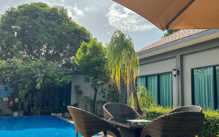 BaanMee Phuket near Chalong Pier