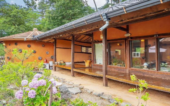 Taean Todamgil Pension