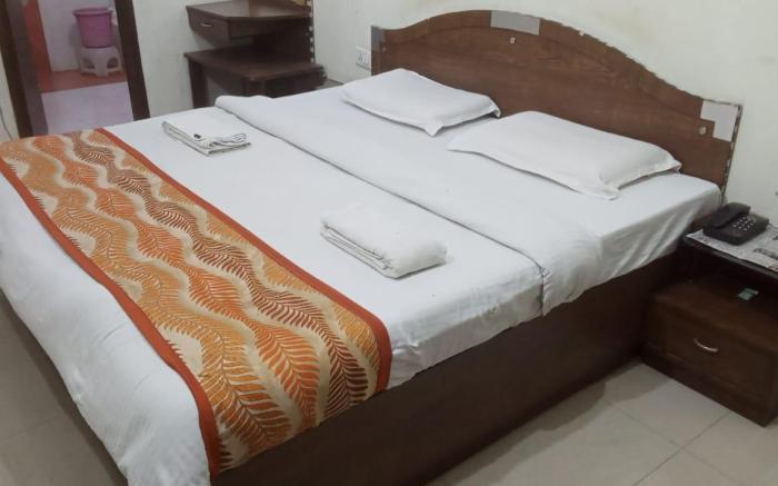 Hotel Holiday Comfort - Nearby Jallianwala Bagh