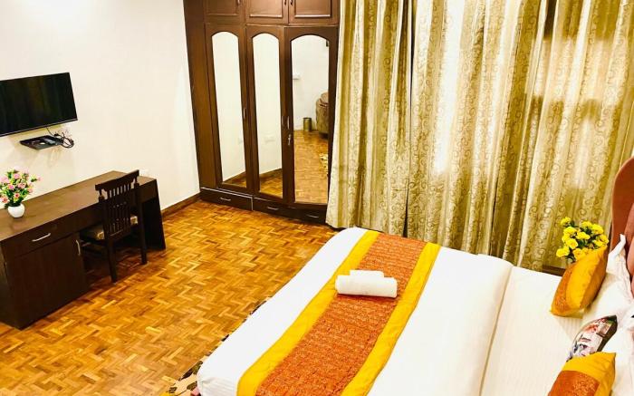 Fortune Home Service Apartment 3Bhk,E-28 Saket 1B