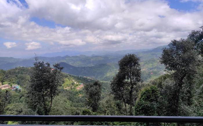 Jujurana Homestay-Valley Views, Shoghi