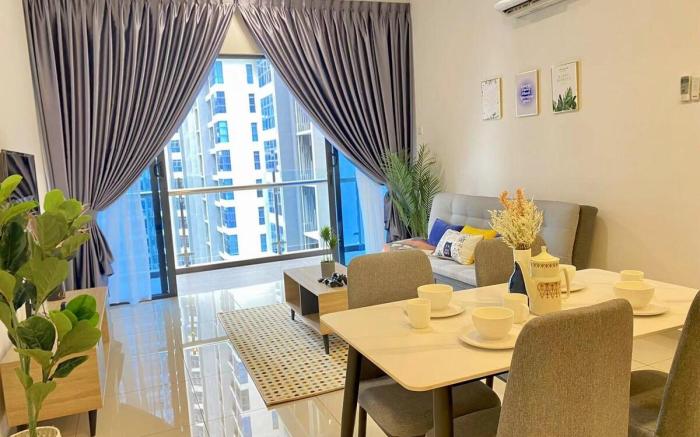 Atlantis -C20-6pax /5 Min-Town Jonker St/Pool View