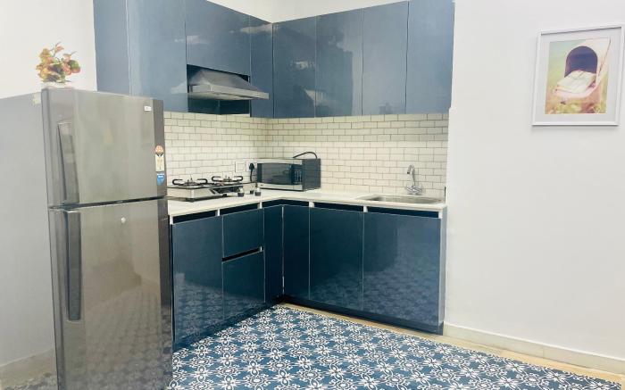 BluO Awesome 1BHK @ DLF Galleria Market - Gym, TT