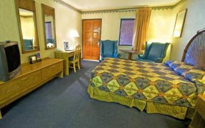 Loyalty Inn Rockingham