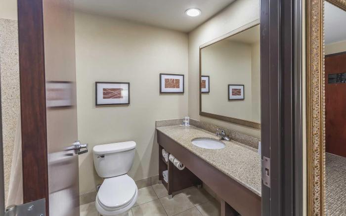 Comfort Suites Yukon - SW Oklahoma City
