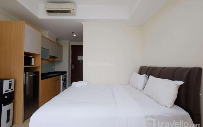 Best Deal Comfy Studio at Menteng Park By Travelio
