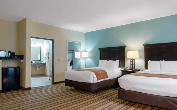 Comfort Suites Topeka Northwest