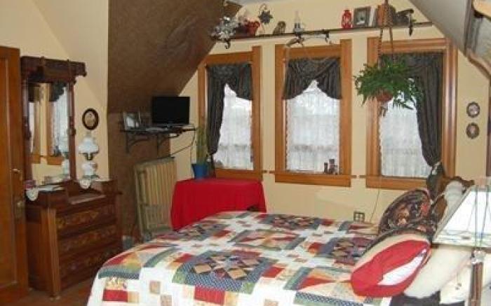 Schuster Mansion Bed & Breakfast
