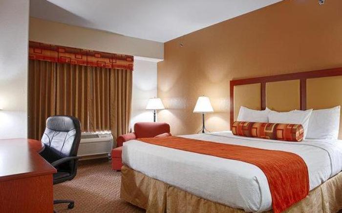 Best Western Plus Waxahachie Inn and Suites