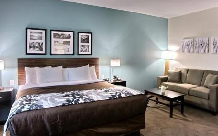 Sleep Inn & Suites Center