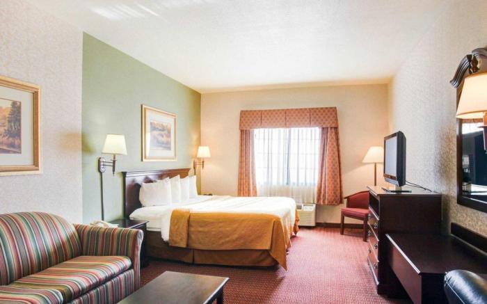 Quality Inn & Suites Near University