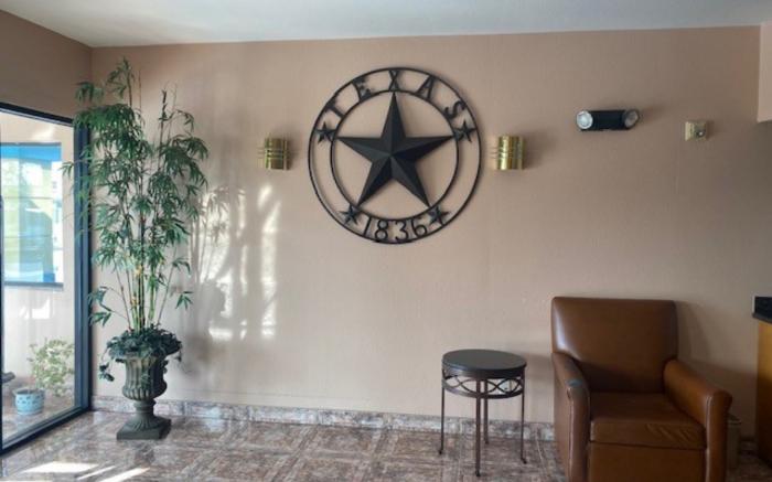 Tropicana Inn & Suites Dallas