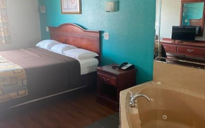Tropicana Inn & Suites Dallas