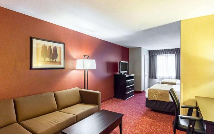 Comfort Suites Airport