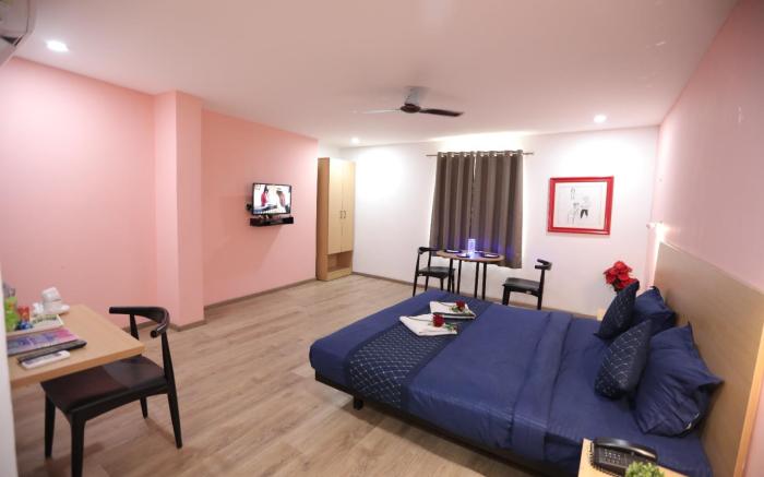 Hotel Noida Grand