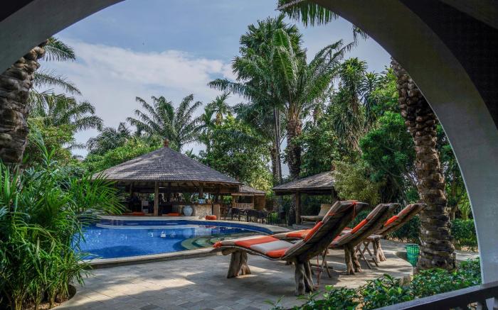 Coconut Lodge Beach Resort