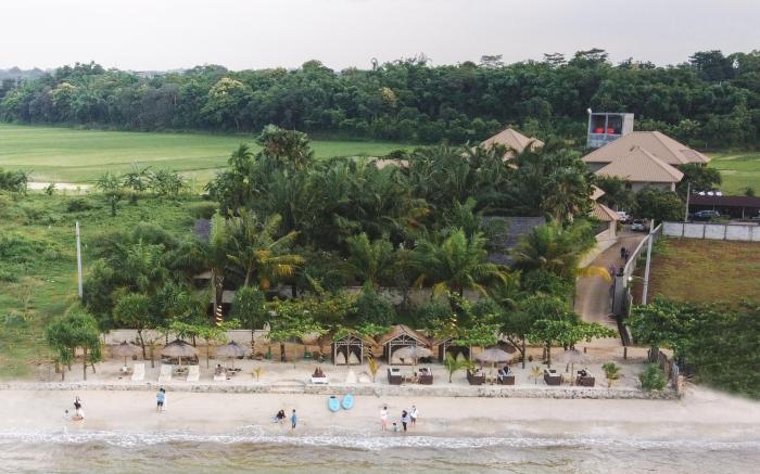 Coconut Lodge Beach Resort