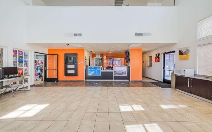 Motel 6 Hemet, CA