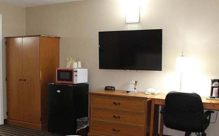 Westbridge Inn and Suites