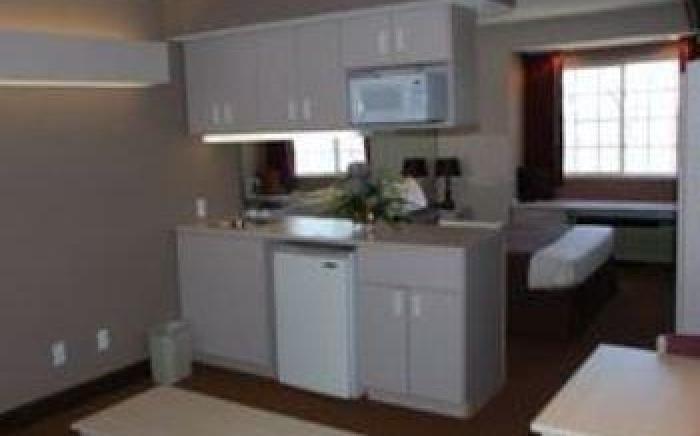 Patti's Inn and Suites