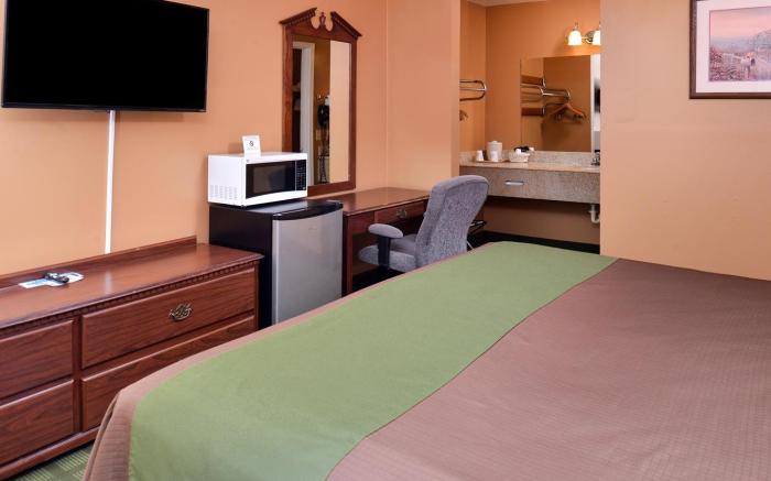 Americas Best Value Inn & Suites Siloam Springs