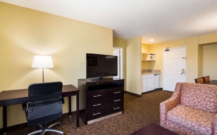 Best Western Escondido Hotel