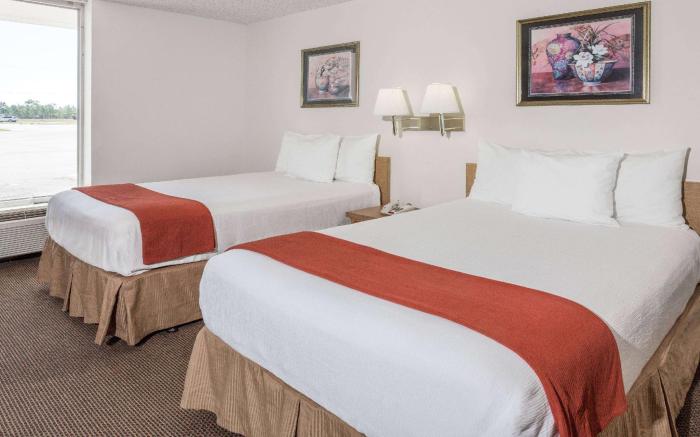 Days Inn by Wyndham Adel I-75